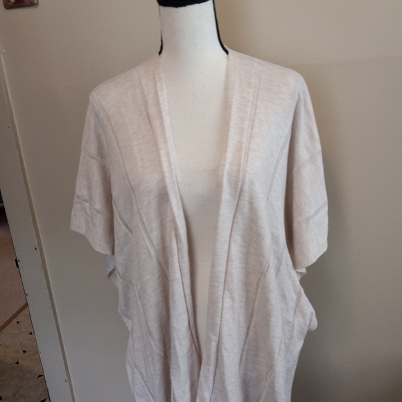 Loft Cream Open Front Short Sleeve Poncho Cardigan Womens Sz XS/S - Picture 2 of 5